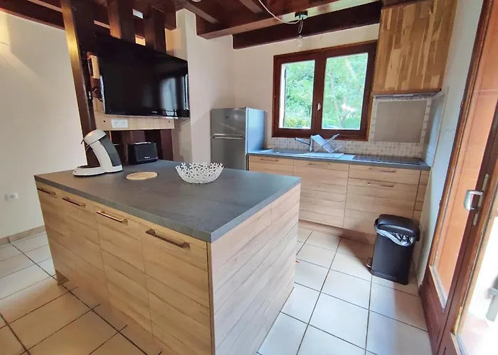 펜션 Le Chant De La Pique, Maison T4, Jardin, Parking Gratuit, Wifi, 6 Personnes Bagnères-de-Luchon