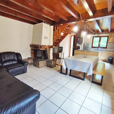 Дом отдыха Le Chant De La Pique, Maison T4, Jardin, Parking Gratuit, Wifi, 6 Personnes